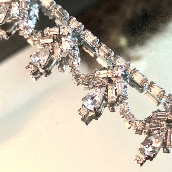 VTG 50s Clear Baguette Teardrop Scalloped Rhinestone Necklace Demi Parure w/Case - Picture 14 of 16